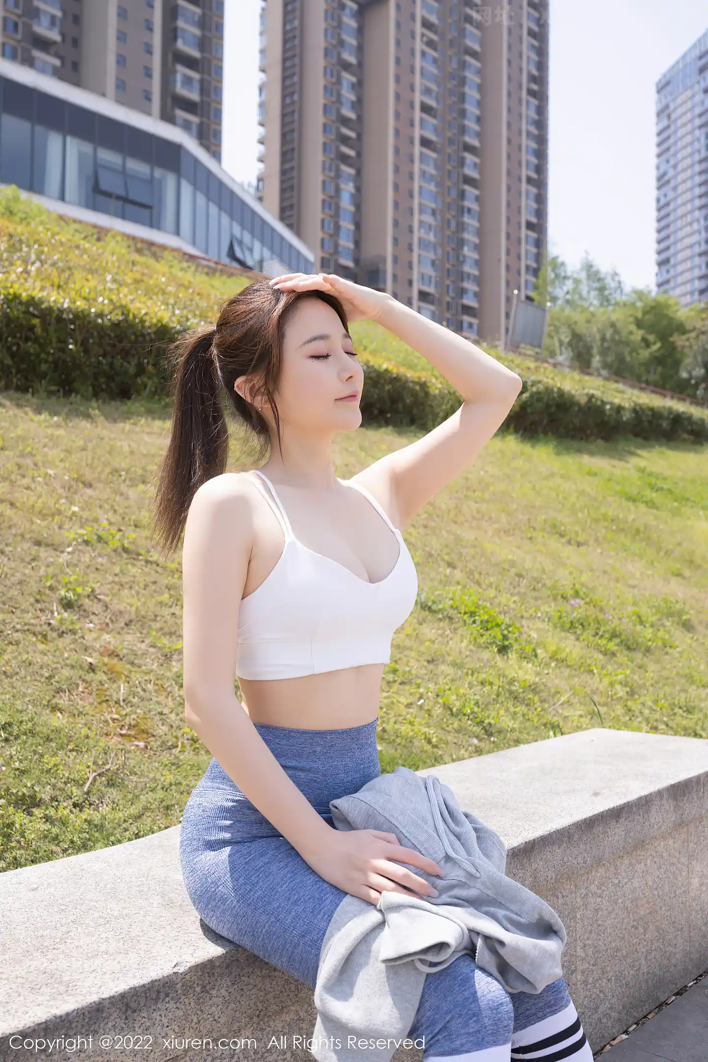 图片[6]-[XiuRen秀人网]VOL.4875 模特鱼子酱Fish三亚旅拍户外运动服+浴室浴巾裹身撩人诱惑写真75P-秀人网官方网站